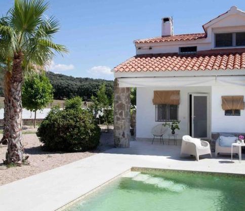 Venta Viñas, finca privada en la naturaleza, con piscina