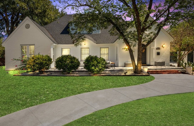 Venue 1925 - In The Heart Of Belton, Texas.