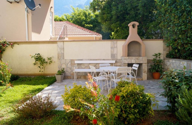 Veron Apartments