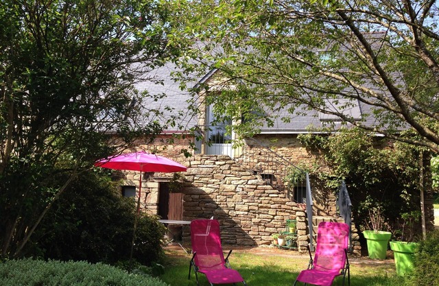 Very nice accommodation in an old farmhouse 20 minutes from Vannes