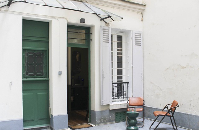 Very quiet and bright 35 m2 apartment