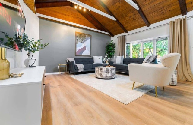 Vibey 3BR w/Tons of Light | LCP Collection