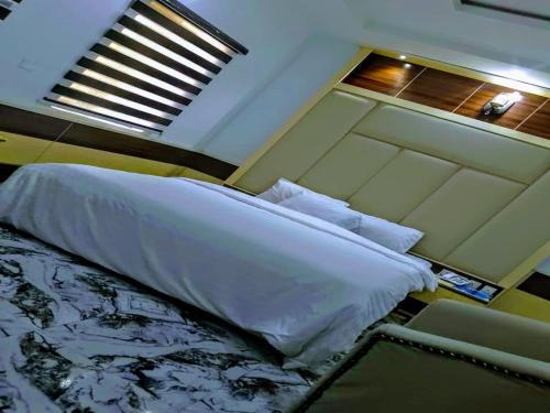 Victoria Garden Hotel & Fast Food Service