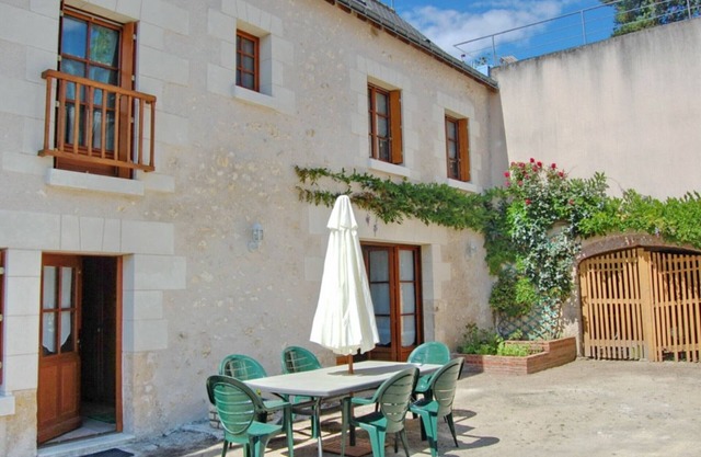 Vigneronne XIXe au cœur du Val de Loire, proche châteaux, 3 chambres, jardin, parking, Wi-Fi.