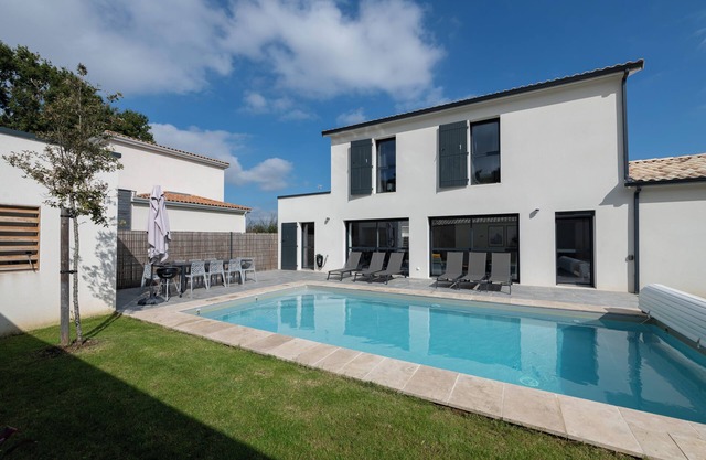 Villa 4 chambres 4 salle de bains + jardin et piscine privative (10)