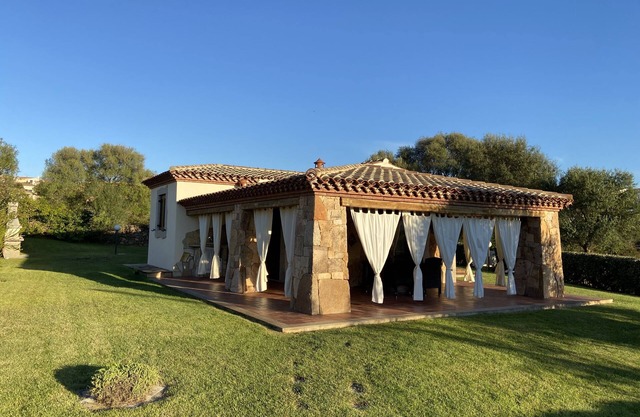 Villa, 600m garden,parking,shower,barbecue,large veranda with kitchenette