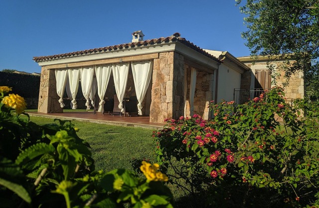 Villa, 600m garden., Parking., shower, barbecue, large veranda with kitchenette