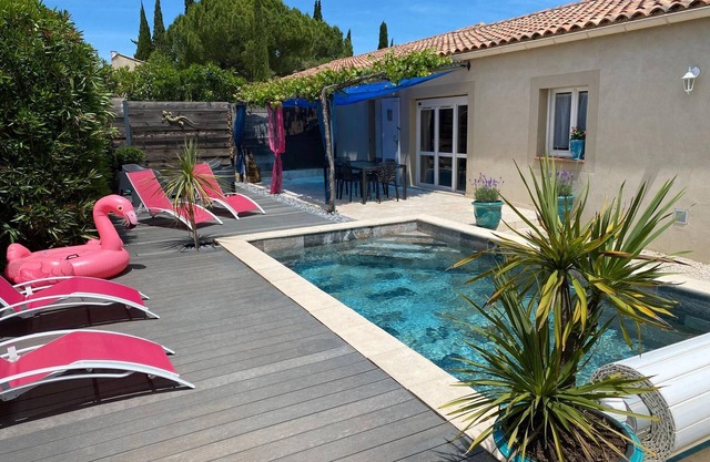 Villa Alba: Sunlit Comfort in Lirac