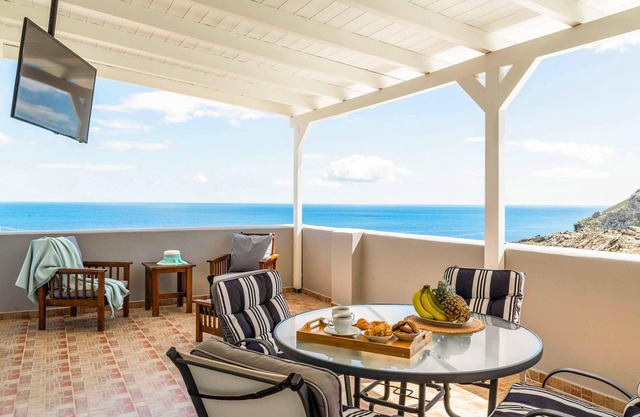 Villa Alia - Two Bedroom Villa, Sleeps 4