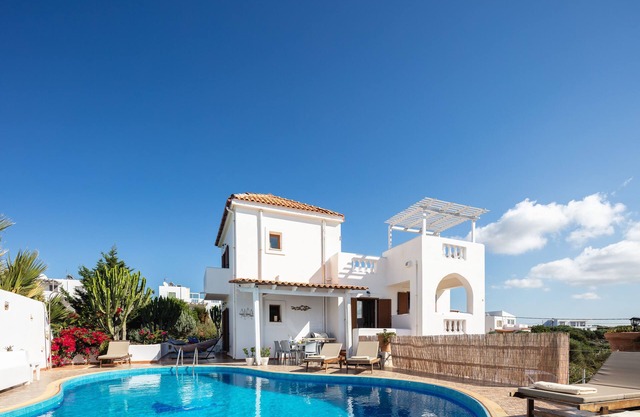 Villa Aliki – Sea Views & Just 750m from the Beach