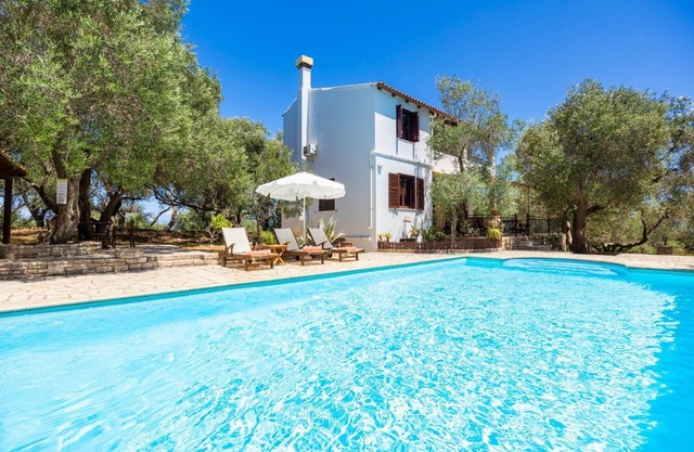Villa Alkyon - Three Bedroom Villa, Sleeps 6