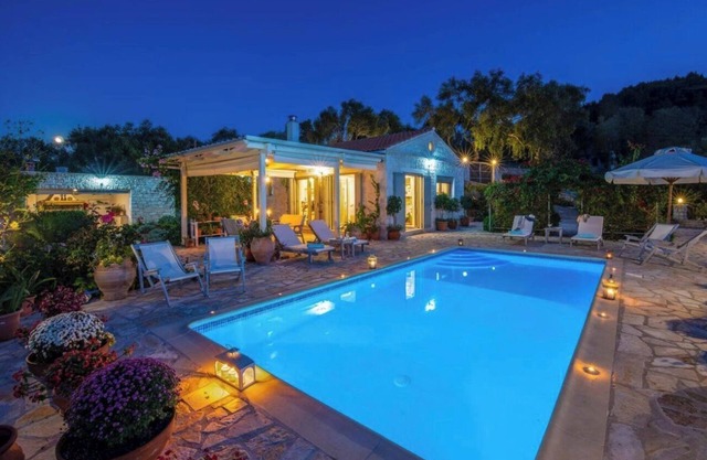 Villa "Aloni" with Sea View, Private Pool & Wi-Fi