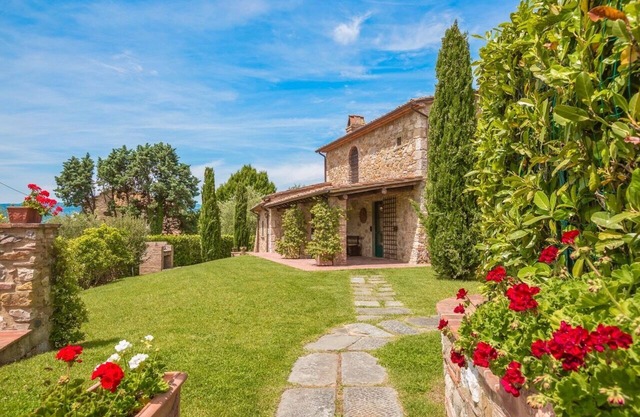VILLA AMATA - Four Bedroom Villa, Sleeps 8