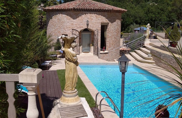 VILLA AMAZING DECORATION WITH POOL AC WIFI