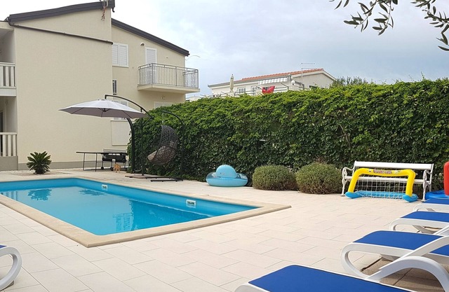 VILLA ANA SEVID -MARINA - TROGIR