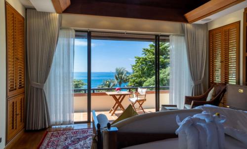 Villa Apsara kata seaview 5BR villa 3 mins to beach