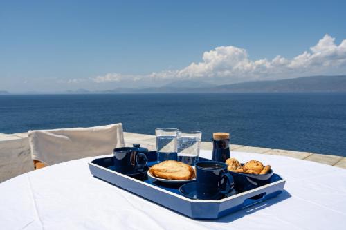 Villa Aqua Vista with private seafront