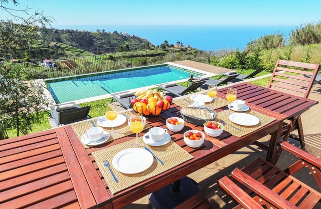 Villa Bella Vita - Three Bedroom Villa, Sleeps 6