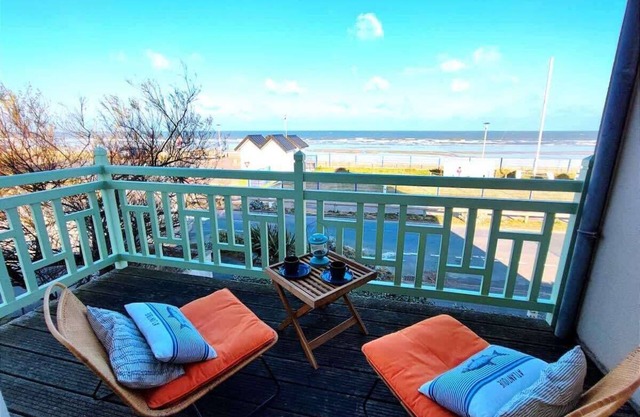 Villa Bellevue - Anglo-Norman seafront house