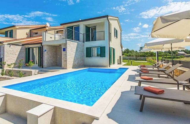 Villa Billy Porec - Three Bedroom Villa, Sleeps 8