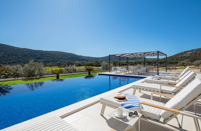 Villa Blue Hacienda with Pool