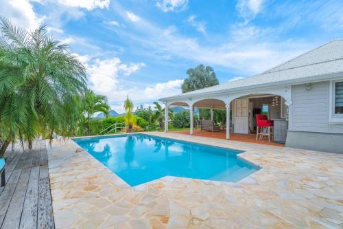 Villa Blue Rock, piscine & vue imprenable