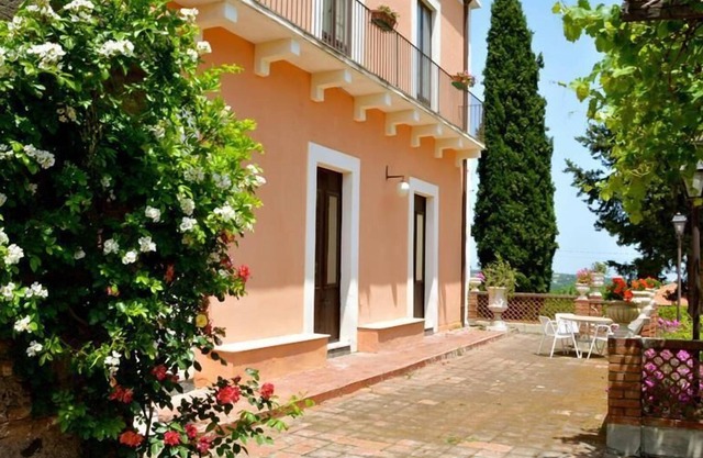 Villa Bonaccorso - La Dimora An oasis of tranquility immersed in nature in the foothills of Mount Et