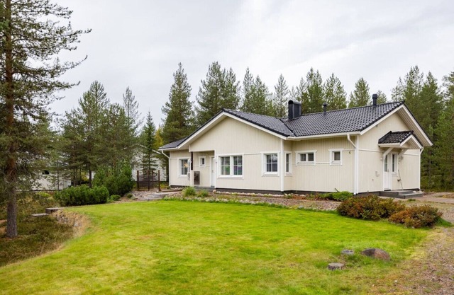 Villa Christmas Star By BookLalpand