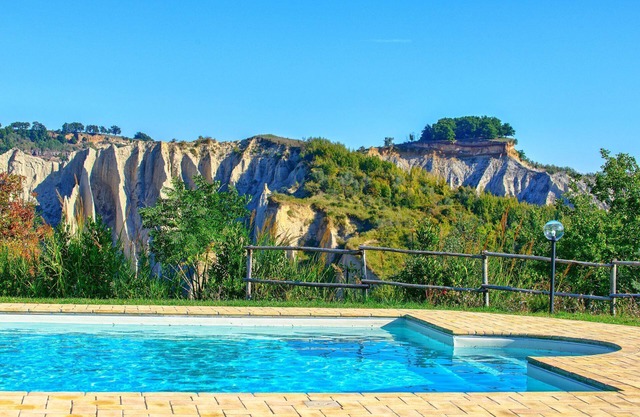 Villa Civita - Holiday Rental with swimming pool in Civita di Bagnoregio