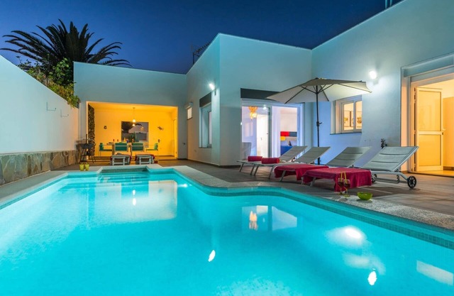 Villa Colibri by Villa Plus