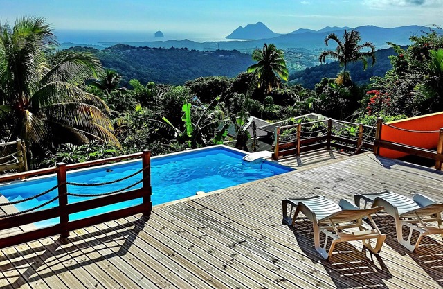 Villa COSAROE 6/14 guests, 5 bedrooms, Secure swimming pool, Wide sea view