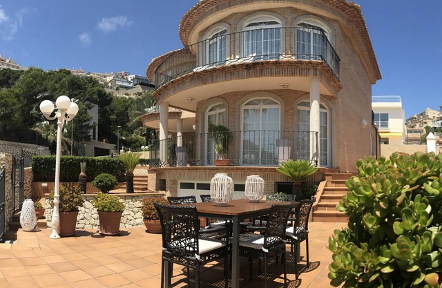 Villa Cullera, 6 bedrooms, 12 persons