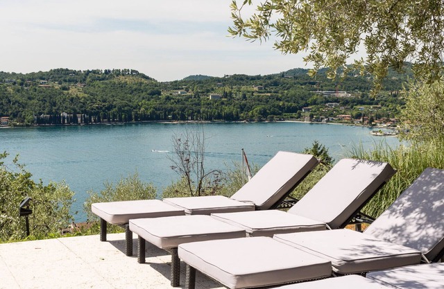 Villa Cuore with lake view and private pool