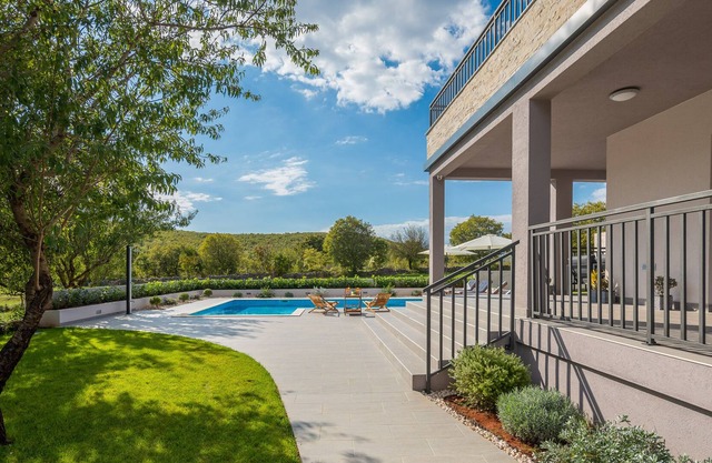 Villa Dali - Luxury holiday house in relaxing area