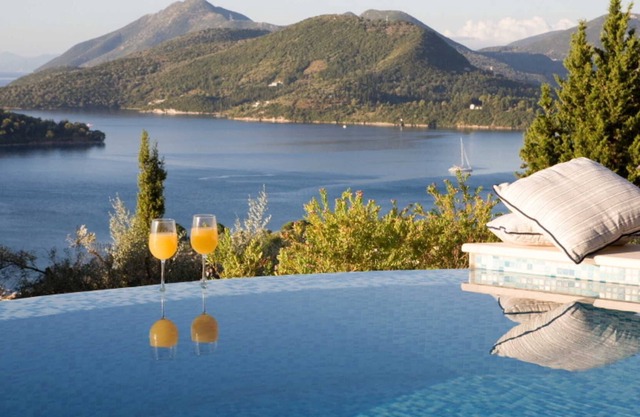 Villa De La Sol in Perigiali with Infinity Pool Ideal for Families