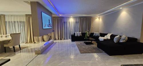 Villa De Luna in Avondale, Lomagundi Road