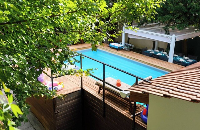 Villa/disney-paris-6chambres-6 Sdb-piscine-clim-ac