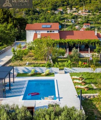 Villa Eleona with private pool and garden