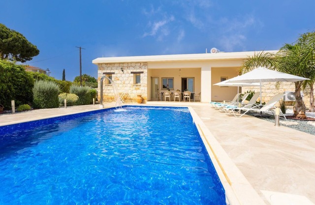 Villa Elite - Four Bedroom Villa, Sleeps 9