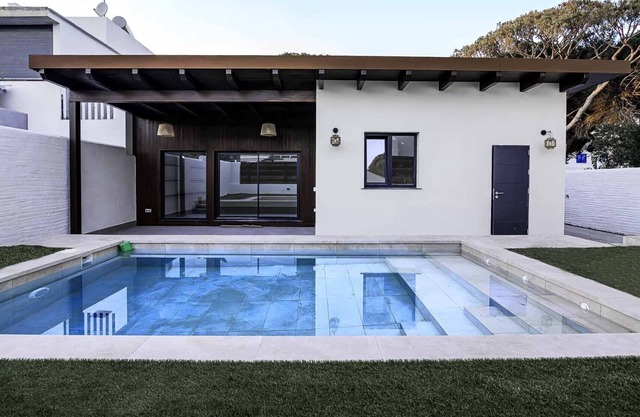 Villa Moderna Diseño de Madera en la Playa