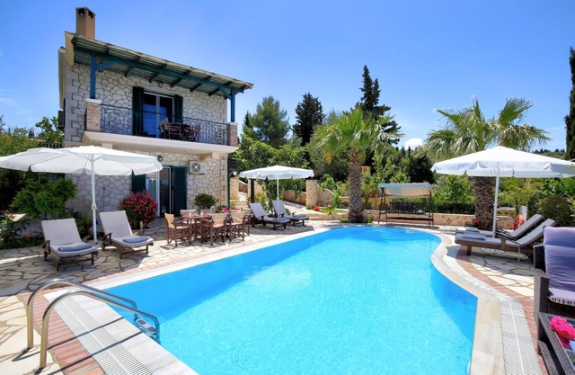 Villa Evelyn- a few minutes from Mylos Beach