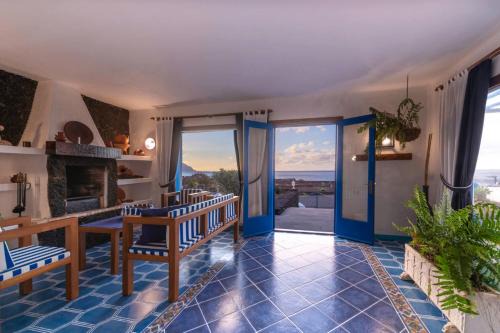 Villa Exclusiva en El Hierro con Piscina Privada
