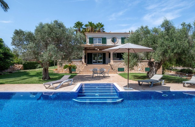 Villa 'Fina' with Private Pool, Wi-Fi and Air Conditioning