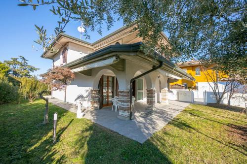 Villa Fiorita Apartments