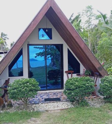 Villa Fria private beach cottage