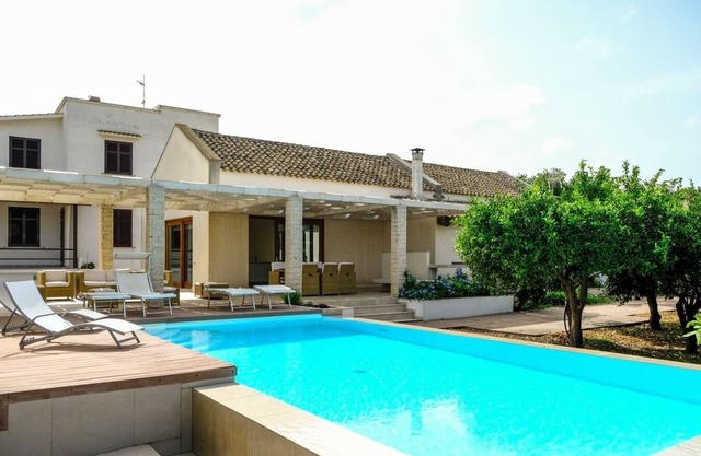 Villa Garofano - Coastal villa with pool