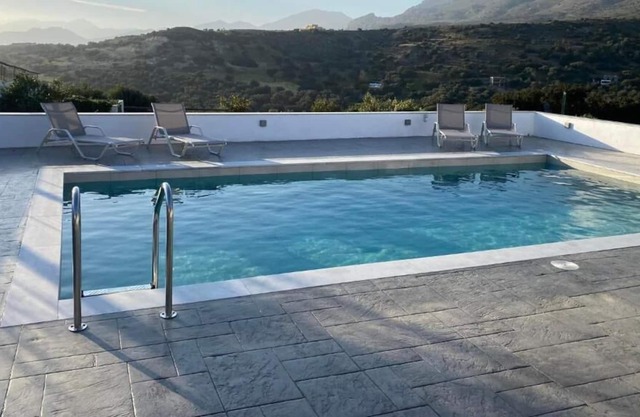 Villa George Sea View with pool - Triopetra