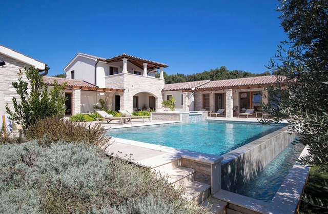 Villa Ginetto - 8 Persons, 4 Bedrooms, Private Pool, BBQ
