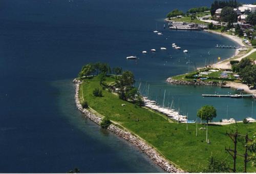 Villa Golden Lake 2 - just few steps from the lake