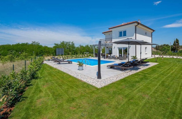 Villa Grazio Rošini, Poreč